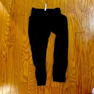 Camo black lulu joggers size 4